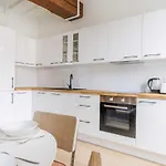 Bon Marche Apartment