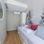 Bon Marche Apartment