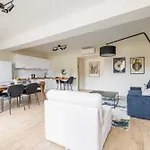 Bon Marche Apartment