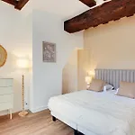 Bon Marche Apartment *