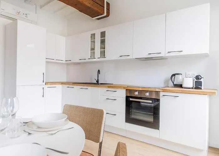 Bon Marche Apartment