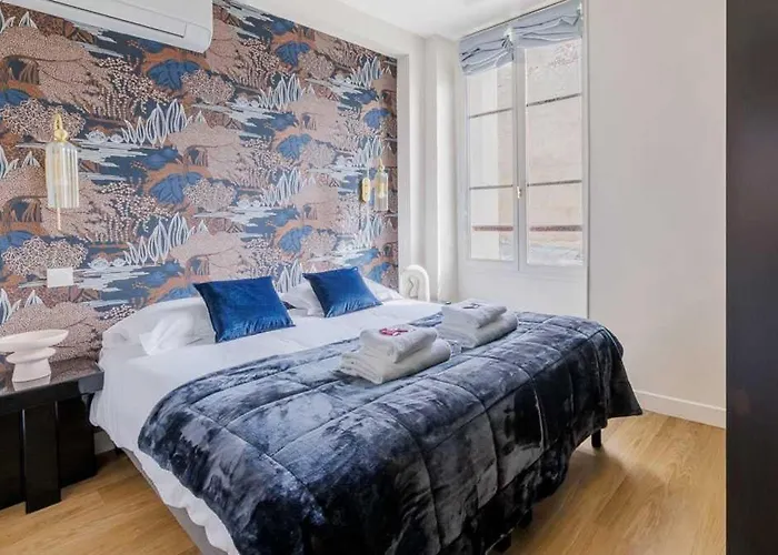 Bon Marche Apartment *