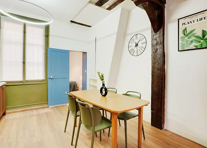 Bon Marche Apartment